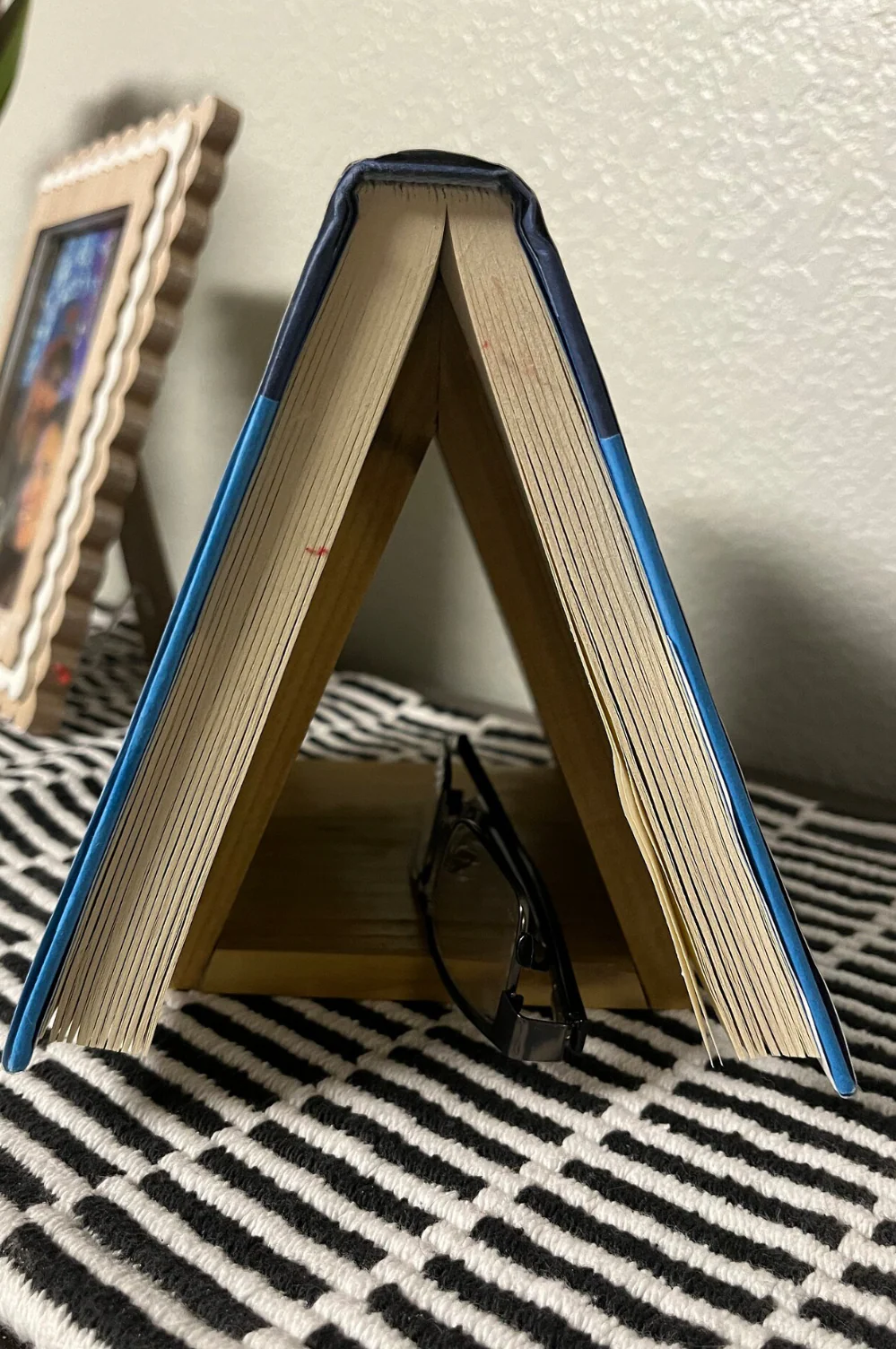 📚 The Book Nook PageKeeper