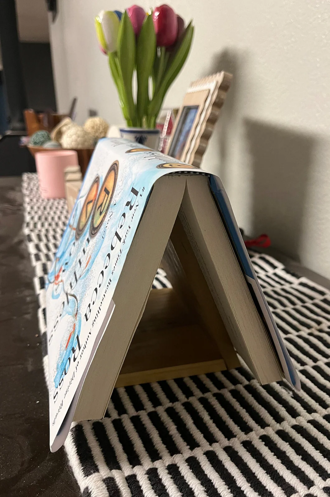 📚 The Book Nook PageKeeper - Image 2
